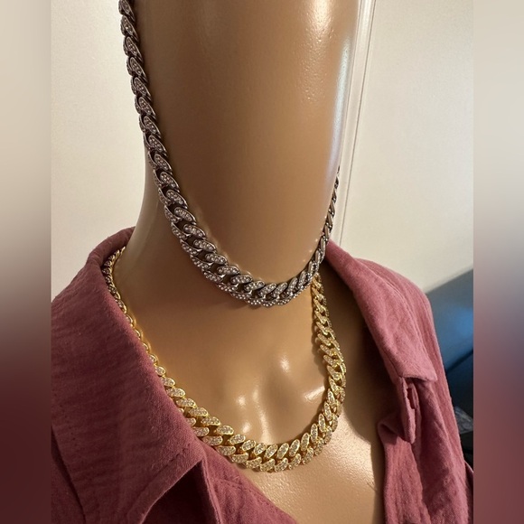 NIB-18.5” Stainless Steel Cuban Link Chain (Silver Sold Out) - Picture 8 of 13